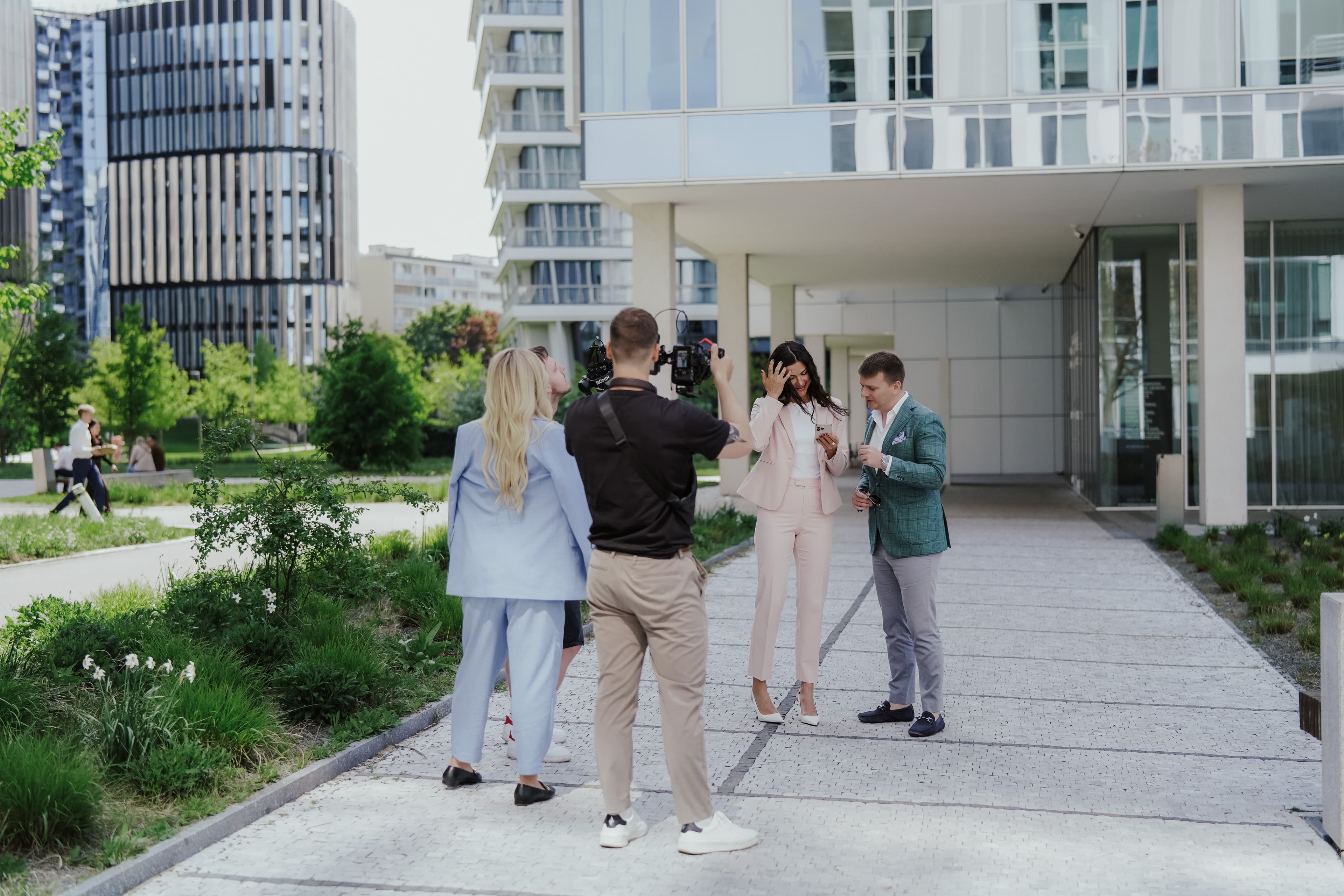 Kristina při natáčení reklamy v exteriéru